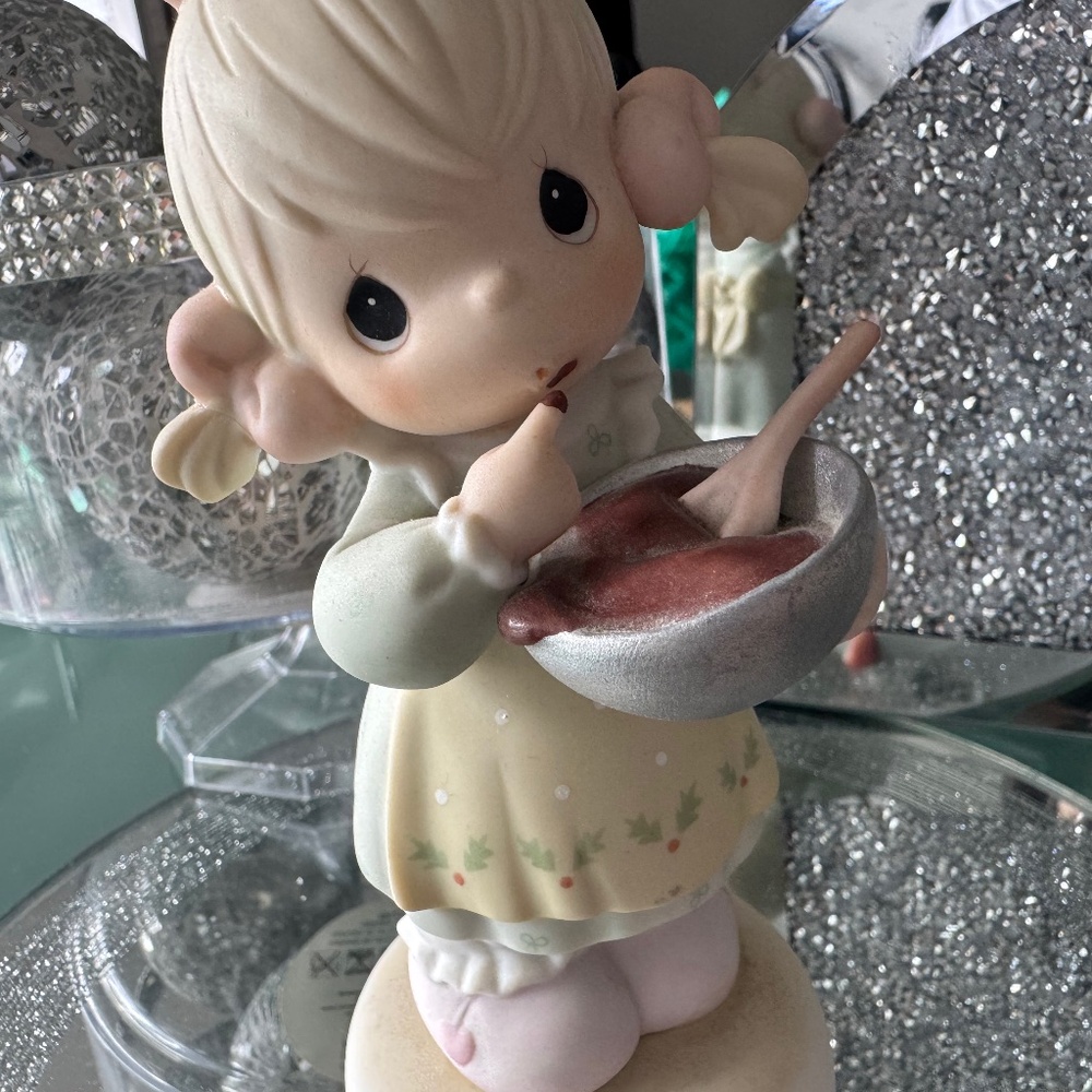 Precious moments fudge bowl